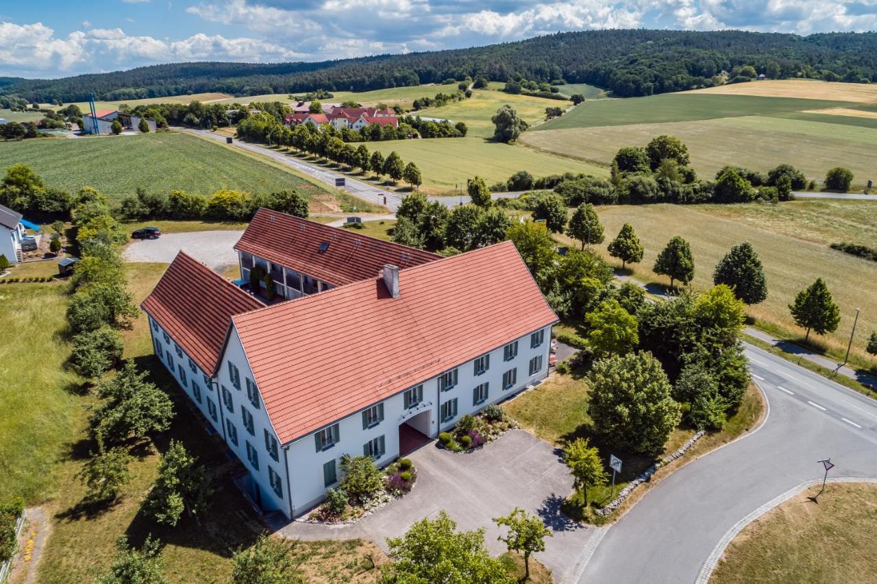 Fraenkische Landherberge, Hotel Garni Sesslach Bagian luar foto